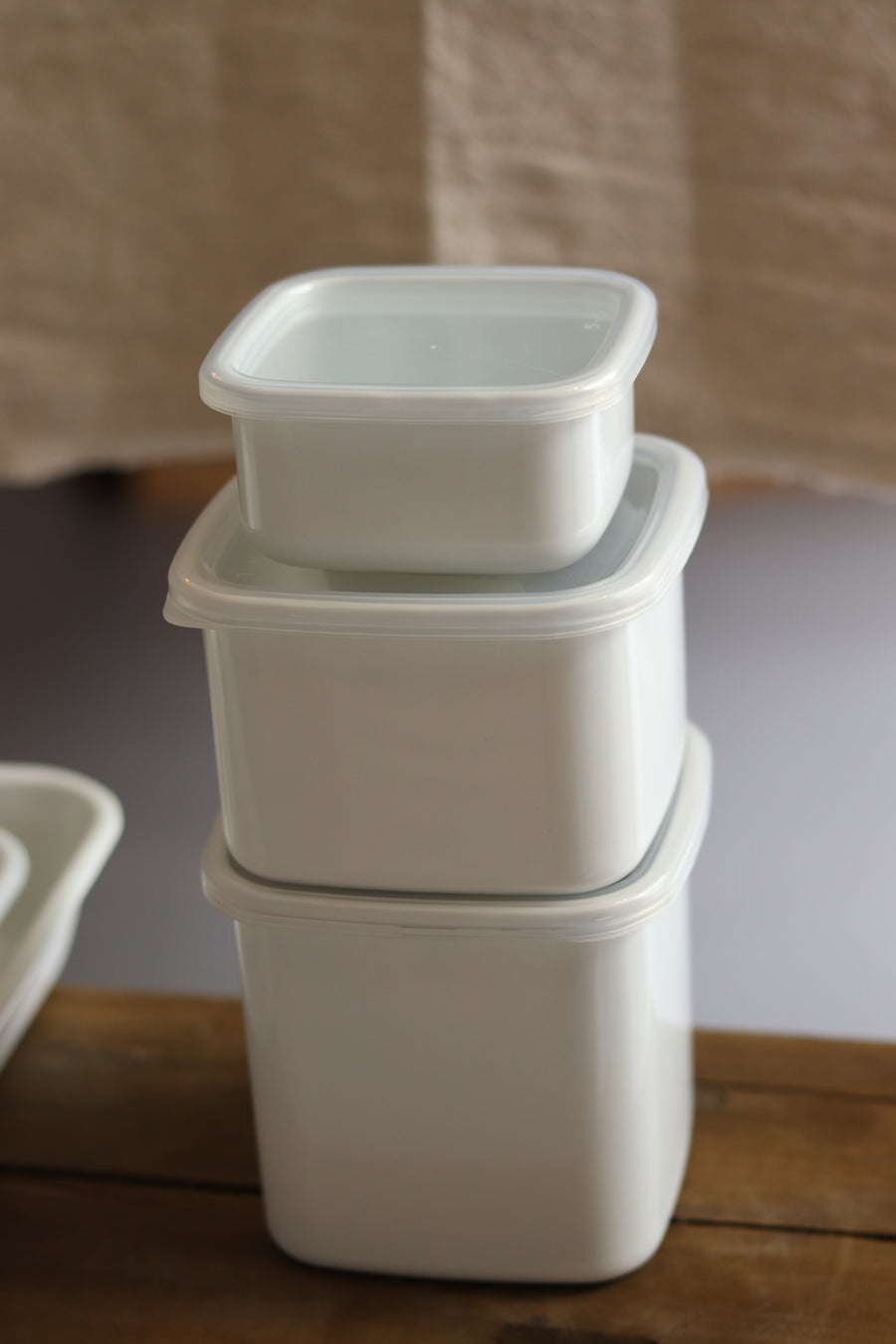 Noda Horo White Series Enamel Square Food Containers