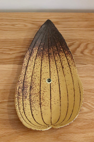 Shigaraki Ware Taro Leaf