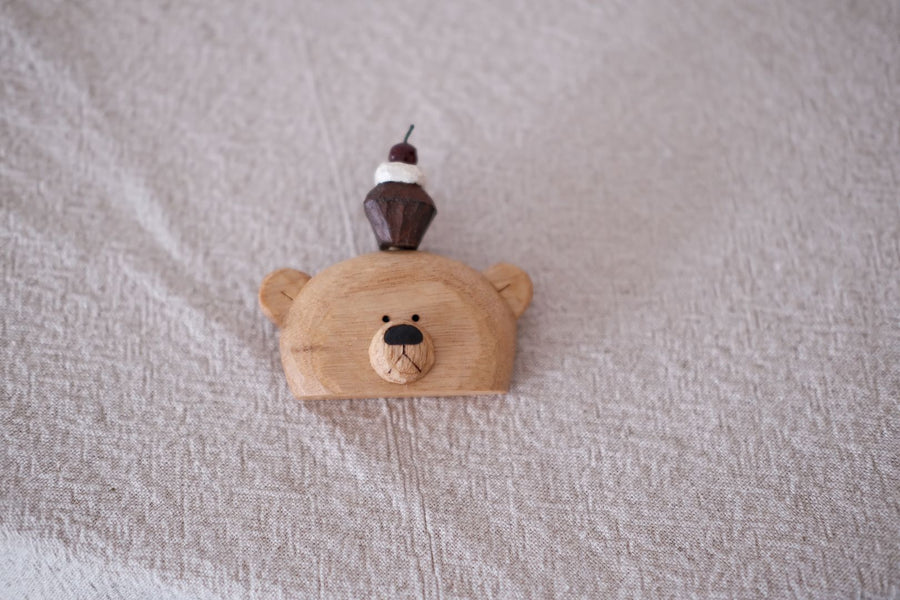 Bear brooch(cup cakes)  - By Japanese artist Kinone